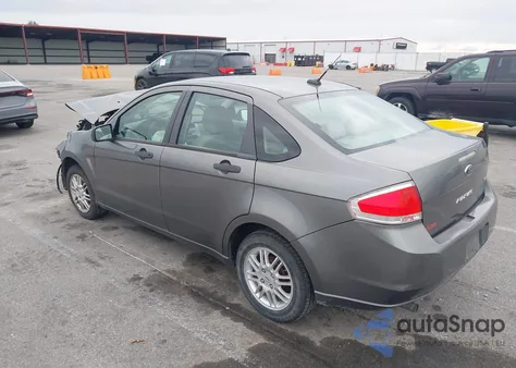 2010 Ford Focus Se z USA, uszkodzony, nr VIN 1FAHP3FN0AW218835